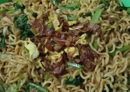 Tek tek terdengar suara penjual mie tek tek keliling komplek perumahan dengan memikul gerobak pikul dagangannya. Resep Mie Goreng Ala Kaki Lima Remas Nu