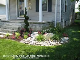 Designer john gidding, host of curb appeal: Front Yard Landscape Designs With Before And After Pictures Small Front Yard Landscaping Front Yard Landscaping Front Yard Landscaping Design