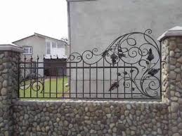 Gard Si Porti Din Fier Forjat In 2020 Wrought Iron Doors Wrought Iron Fences Fence Design