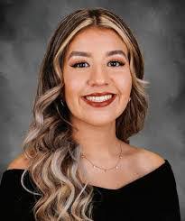 Candace Lovett's Instagram, Twitter & Facebook