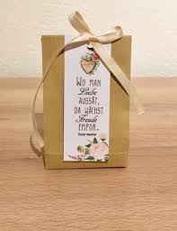 Handgemachte Tutchen Fur Blumensamen Z B Sonnenblumen Mit Schleifchen Und Spruch Die Tutchen Sind Sonnenblumen Hochzeit Blumensamen Do It Yourself Hochzeit