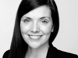 Nadine van Velzen und Isabel Arnold verstärken Travel & Tourismus-Team