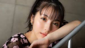 Miname hamabe sendiri merupakan artis yang tergolong muda di industri film jepang. Hamabe Minami æµœè¾ºç¾Žæ³¢ Mydramalist