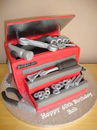 I must admit i had never decorated cakes with 2 different background colors on the same tier. Pin By Smail On Our Wedding 04 20 2012 60th Birthday Cakes Birthday Cakes For Men Dad Birthday Cakes