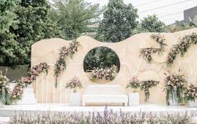 24 inspirasi dekorasi pernikahan mewah cantik dan elegan sumber : 10 Vendor Dekorasi Pelaminan Untuk Intimate Wedding Di Jakarta Bogor Bandung Bridestory Blog