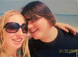 Man can finally move freely after having excess skin removed