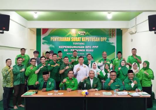 Serahkan SK DPC se-Riau, PPP Riau Targetkan Konsolidasi Organisasi Tuntas  hingga Ranting - cakaplah.com - Berpikir Berbuat Bercakap