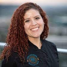 Leann Molle's Instagram, Twitter & Facebook