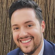 We are sad to announce the death of Ian Capps, former president of Early  Music Hawaii. As president, Ian spearheaded the development and growth of  EMH