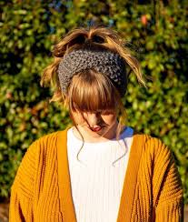 12 herbst & winter ideen für kurze haare | alltagsfrisuren salirasa. Stirnband Winter Wie Tragen Das Sind Die Schonsten Looks Winterfrisuren Stirnband Haarzubehor