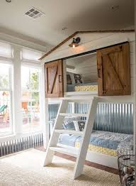 This Fixer Upper Inspired Dollhouse Is The Best Thing You Ll See All Day Kinder Zimmer Etagenbett Kinder Zimmer