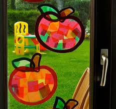 Tonpapier Transparentpapier Selbstklebende Bucherfolie Herbstdekoration Kleinwirdgross Wordpress Com Ein B Basteln Herbst Kunsthandwerk Fur Kinder Basteln