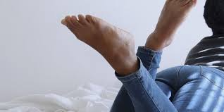 Some of the links below are affiliate links which means i may earn a commission if you click through and make a step by step guide on how to get rid of dead skin on feet. Dry Feet How To Get Rid Of Hard Skin On Your Feet