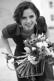 It was broadcast daily on the portuguese tv station tvi between 30 august 2003 to 15 september 2012. Pin Em Vera Kolodzig X La Redoute