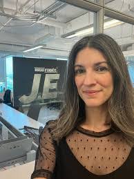 Alison Derry's Instagram, Twitter & Facebook