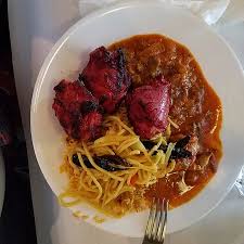 Tandoori Chicken Chicken Curry Vegetable Noodles And A Repeat Of Mushroom Masala Picture Of Mayuri Indian Restaurant Creve Coeur Tripadvisor