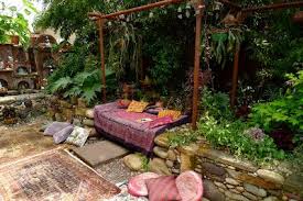 With james woods, melanie griffith, vincent kartheiser, natasha gregson wagner. Pin On Garden Structure Art