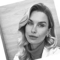 Katie Knowles's Instagram, Twitter & Facebook