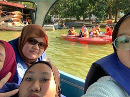 Lebuh ayer keroh 5.0 nice place to visit, though expensive. Putra International College In Partnership With Trine University Usa