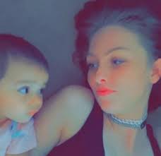 Elizabeth Trussell's Instagram, Twitter & Facebook