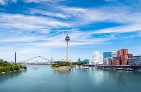 Une piscine, un humman et un sauna sont à la disposition de la clientèle désirant se détendre. Mercure Hotel Dusseldorf Kaarst Hotels