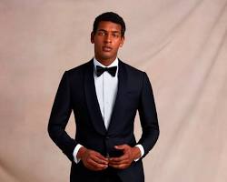 Imagine cu Smoking Black Tie Dress Code