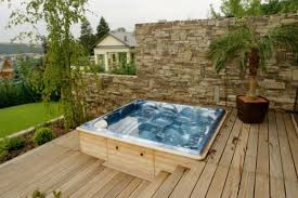 Whirlpool Im Garten Gonnen Sie Sich Diese Besonde Art Entspannung Whirlpool Garten Wirlpool Garten Whirlpool Terrasse