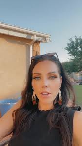 Shelly Orton's Instagram, Twitter & Facebook