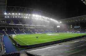 Schalkes gruppengegner fc chelsea verzweifelte am keeper von sporting lissabon, gewann aber knapp. Manchester City Gegen Fc Chelsea Champions League Finale Von Istanbul Nach Porto Verlegt Fussball Stuttgarter Zeitung