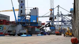 Of all the ports in tanzania, dar es salaam port is the largest and handles approximately 11 million tons of cargo (65% of tanzania's import and export volumes). Air Freight