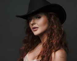 About — Lexi James