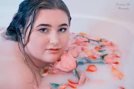 Nikita's Boudoir Photoshoot 😍 Be a girl with with a mind, A woman with a  attitude and a lady with class. 💋 Boudoir Model