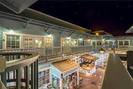 Welcome to blue hawaii tattoo, maui's favorite tattoo shop and the best choice for custom tattoos and piercings. Mid Pacific Tattoo Maui S Best Tattoo Shops Lahaina And Kihei Locations