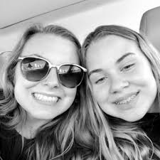 Lizzy Niehaus (@LizzyNiehaus)