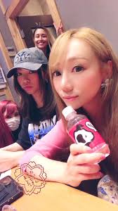 Good morning ☀️😅 It's been scorching hot here in Tokyo 🇯🇵 every day 💦  Today, I'd like to start with Sentimental Donna Summer