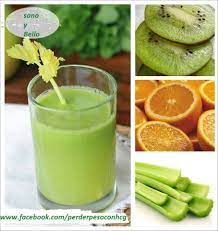Jugo Para Adelgazar Ingredientes Dos Kiwis Grandes Tres Tallos De Apio Un Ramillete De P Jugos Naturales Jugos Saludables
