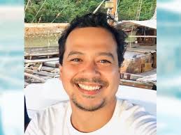 He is the youngest in the family. John Lloyd Cruz S Simple Trip In Palawan