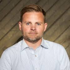 Adam Zollinger's Instagram, Twitter & Facebook