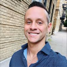 What does ק ל ע פ imply in the context of Kreplyak's "zhef un markiz" story?