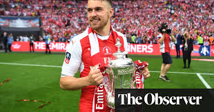 Noch mal gegen leicester) platz 4 verteidigen. Aaron Ramsey Fires Arsenal To Fa Cup Final Win Over 10 Man Chelsea Fa Cup The Guardian
