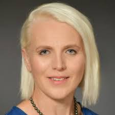 Danielle Kemmer's Instagram, Twitter & Facebook