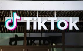 Blackout pistol only challenge 200iq plays. Blackout Challenge Italy Probes Tiktok Over Death Of 10 Year Old Girl First News Ng