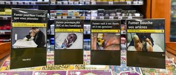 Une personne qui va prendre sa cigarette à la main et la porter à ses lèvres va boucher ces ouvertures et rendre la fumée inhalée beaucoup plus chargée en goudron, substance cancérigène, et en nicotine, responsable de l'accoutumance au tabac. Tabac Le Paquet Neutre Oui Mais Ou Est Passee La Composition 60 Millions De Consommateurs