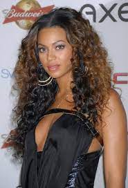 Layered Ombre Curly Hairstyle For Long Hair Hairstyles Weekly Beyonce Hair Long Hair Styles Long Curly Hair