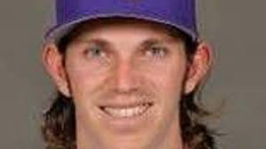 LSU barrels past Mizzou as Chris Chinea, Alex Lange lead the way to an 8-2  win