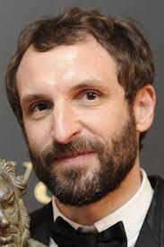 Violeta no coge el ascensor (2019)