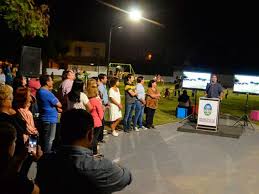 Todas las noticias al instante, información, comunidad, salidas y todo lo que quieres. Capitanich Inauguro Obras De Refaccion Y Mejoramiento De La Plazoleta De Villa Luzuriaga Chaco Dia Por Dia