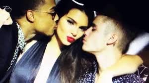 Justin and his ex ended up going back and forth in the comments, where the 'lose you to love me' singer accused justin of 'cheating with multiple people' and jb hit back claiming she. Justin Bieber Kissing Kendall Jenner Leaked Online Video Dailymotion