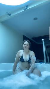 andrea hariel on X: La vivi manaba video 🔞👇 t.cokRzCjkx693 La  vivimanaba t.col77l49xJ7N  X