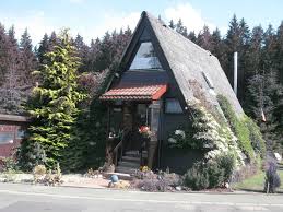 Die form, in vielen ferienanlagen verbreitet, hat vorteile und nachteile. Haus Zum Verkauf Fichtelberg Bayern Mapio Net